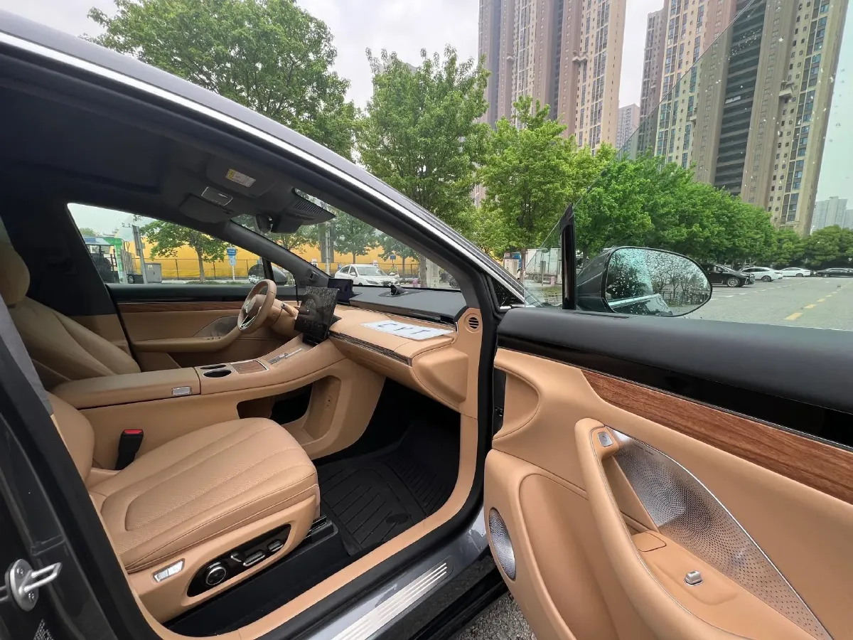 2025 Luxeed R7 REEV 156HP REEV,autocango,china used car exporter,china ev exporter,chinese used car exporter,chinese used ev exporter