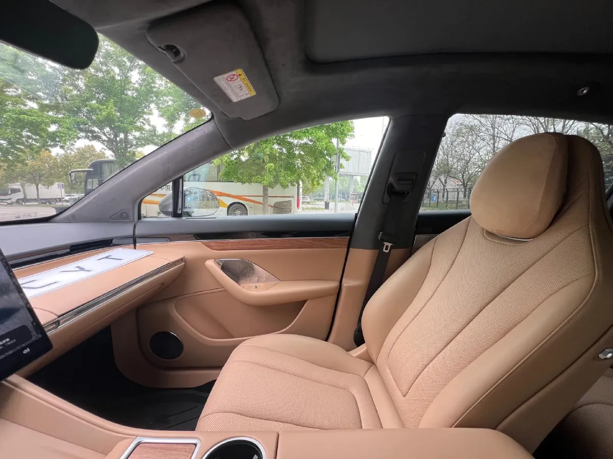 2025 Luxeed R7 REEV 156HP REEV,autocango,china used car exporter,china ev exporter,chinese used car exporter,chinese used ev exporter