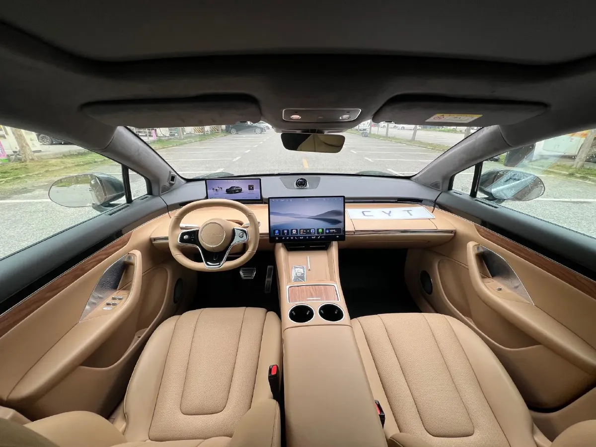 2025 Luxeed R7 REEV 156HP REEV,autocango,china used car exporter,china ev exporter,chinese used car exporter,chinese used ev exporter