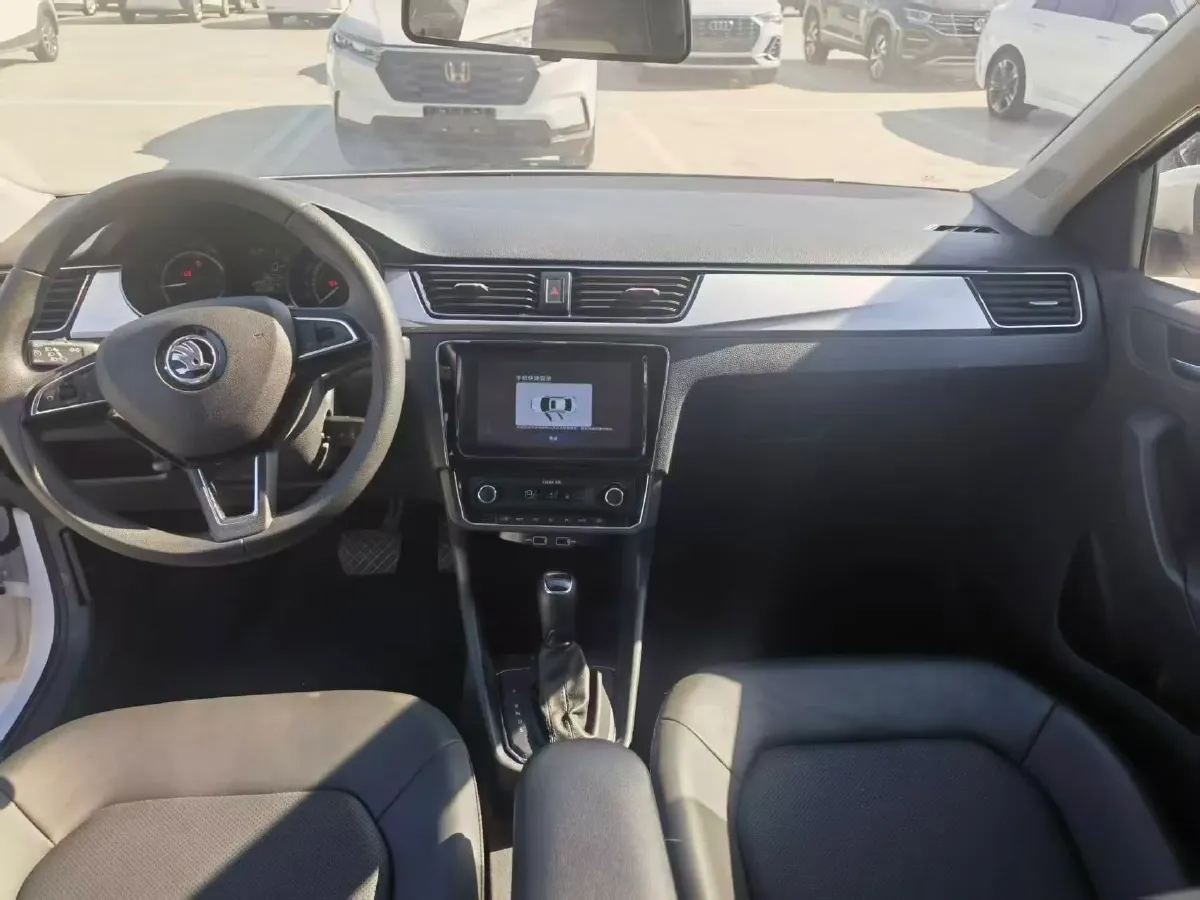 2022 Skoda Rapid 1.5L 112HP L4 6AT,autocango,china used car exporter,china ev exporter,chinese used car exporter,chinese used ev exporter