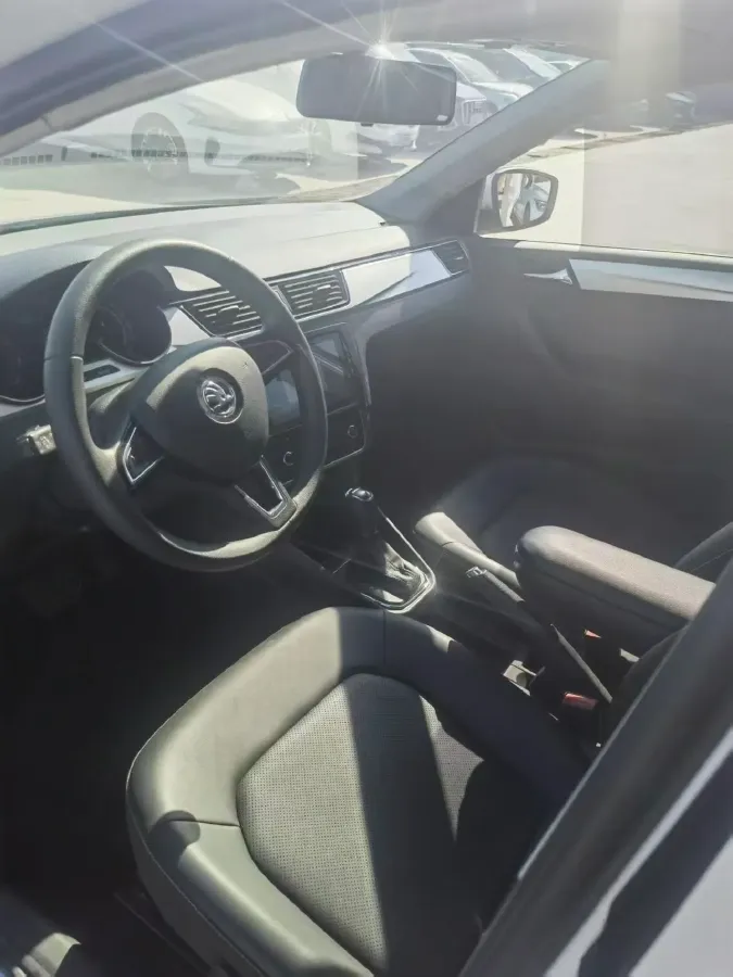 2022 Skoda Rapid 1.5L 112HP L4 6AT,autocango,china used car exporter,china ev exporter,chinese used car exporter,chinese used ev exporter