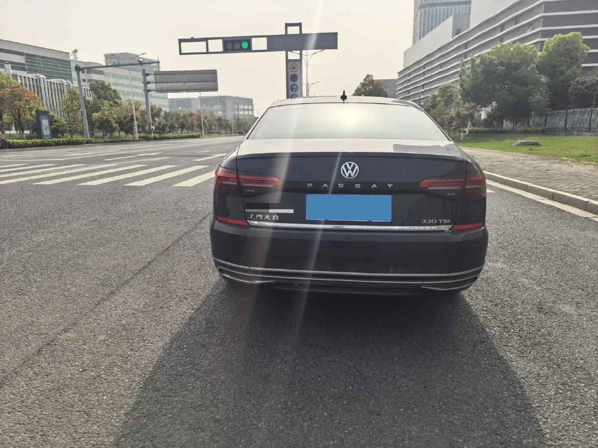 2020 Volkswagen Passat 2.0T 186HP L4 7DCT,autocango,china used car exporter,china ev exporter,chinese used car exporter,chinese used ev exporter