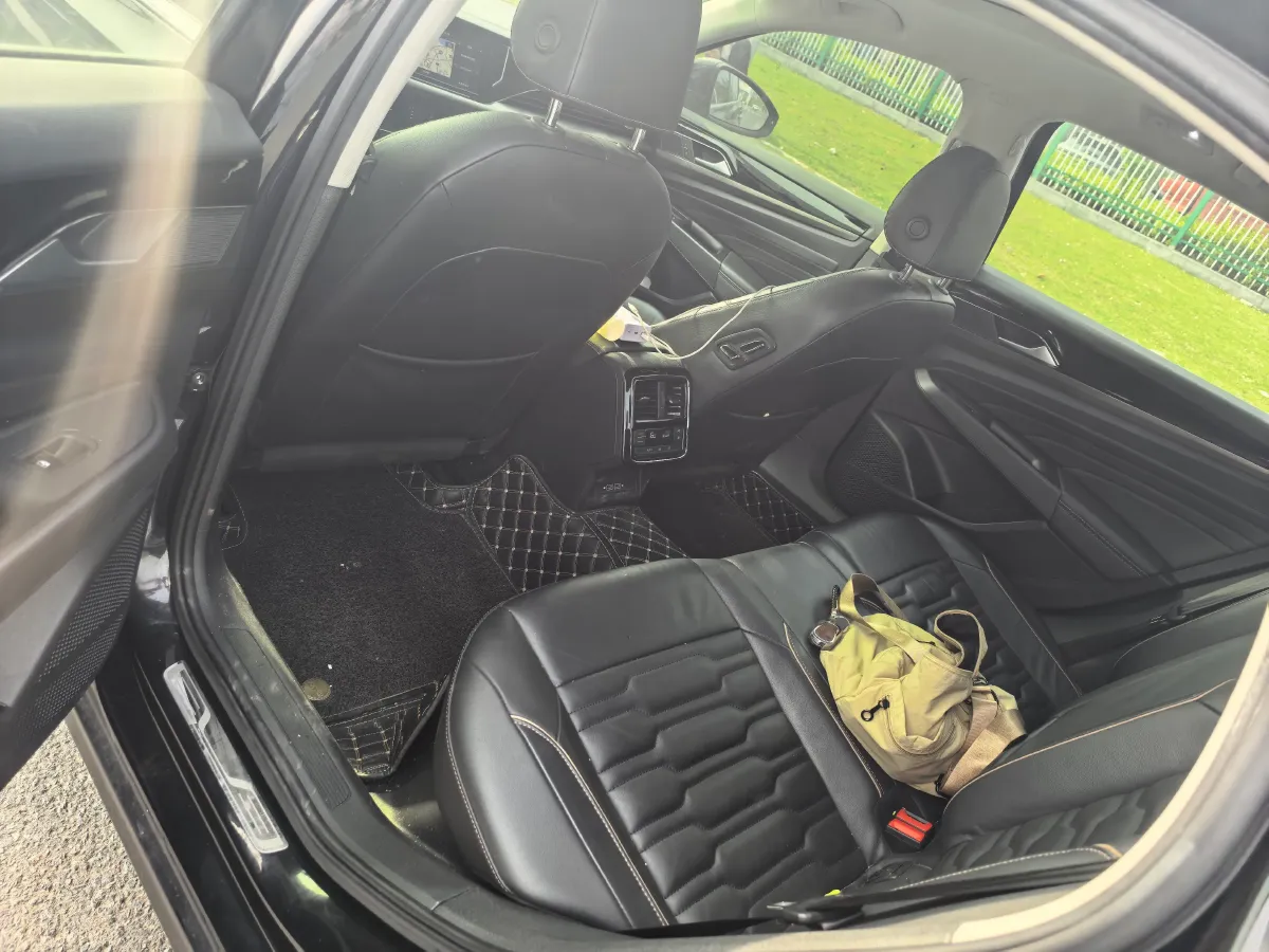 2020 Volkswagen Passat 2.0T 186HP L4 7DCT,autocango,china used car exporter,china ev exporter,chinese used car exporter,chinese used ev exporter