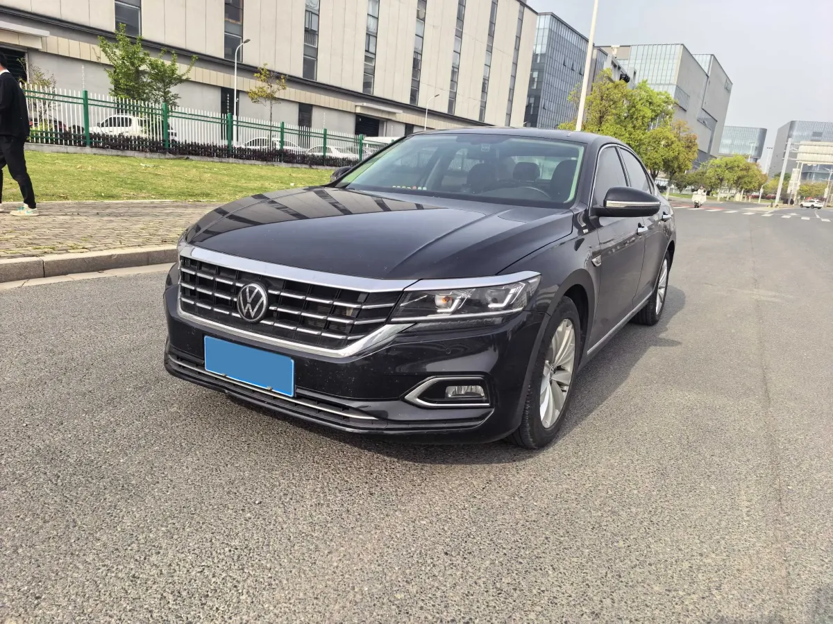 2020 Volkswagen Passat 2.0T 186HP L4 7DCT,autocango,china used car exporter,china ev exporter,chinese used car exporter,chinese used ev exporter