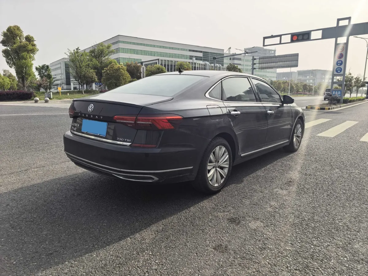 2020 Volkswagen Passat 2.0T 186HP L4 7DCT,autocango,china used car exporter,china ev exporter,chinese used car exporter,chinese used ev exporter