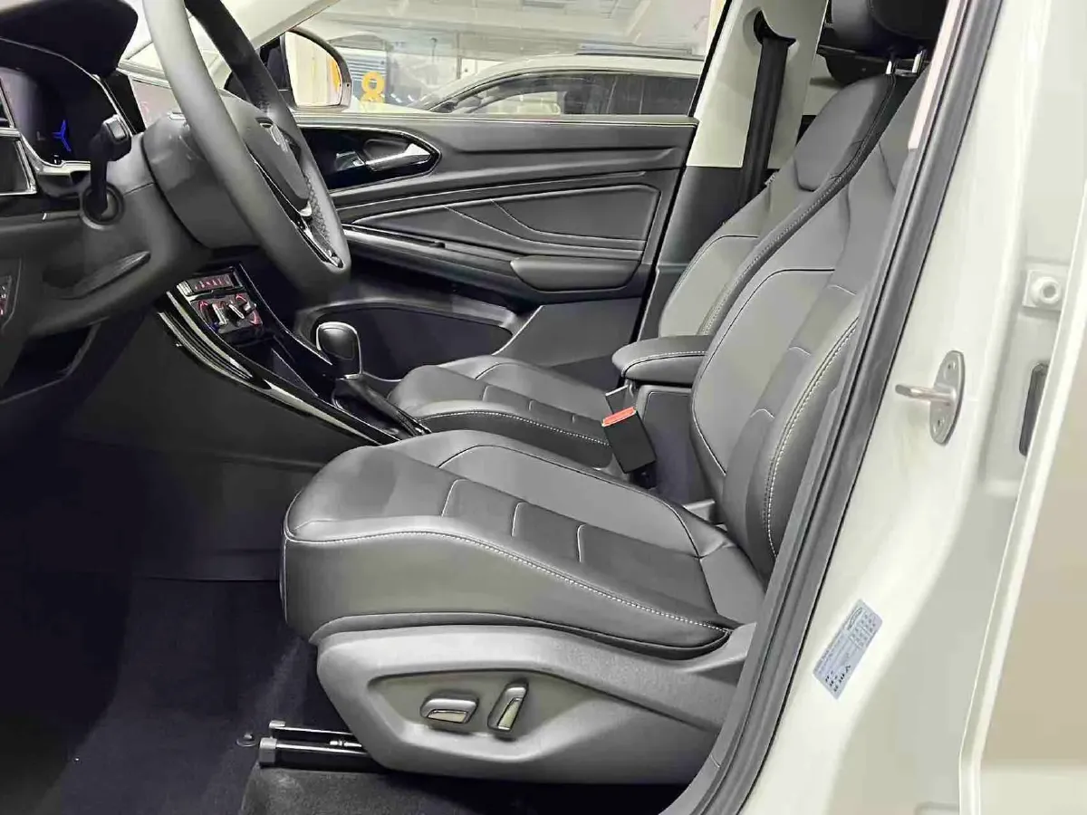 2022 Jetta VS7 1.4T 150HP L4 6AT,autocango,china used car exporter,china ev exporter,chinese used car exporter,chinese used ev exporter