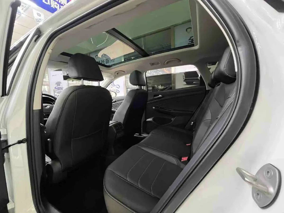 2022 Jetta VS7 1.4T 150HP L4 6AT,autocango,china used car exporter,china ev exporter,chinese used car exporter,chinese used ev exporter