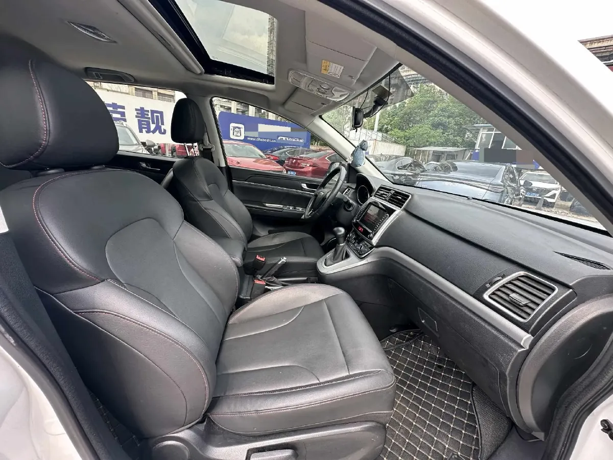 2019 Haval M6 1.5T 150HP L4 7DCT,autocango,china used car exporter,china ev exporter,chinese used car exporter,chinese used ev exporter