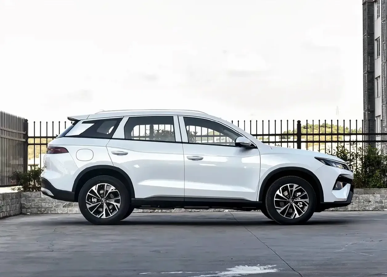 2025 BYD Song Pro 1.5L 101HP L4 E-CVT PHEV 18.3KWH,autocango,china used car exporter,china ev exporter,chinese used car exporter,chinese used ev exporter