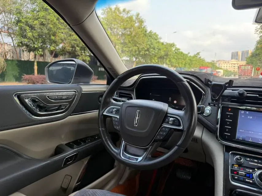 2019 Lincoln Continental 2.0T 261HP L4 6AT,autocango,china used car exporter,china ev exporter,chinese used car exporter,chinese used ev exporter