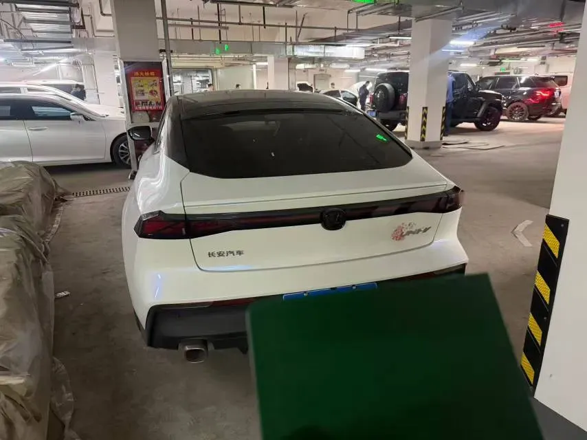 2024 ChangAn UNI-V 1.5T 188HP L4 7DCT,autocango,china used car exporter,china ev exporter,chinese used car exporter,chinese used ev exporter