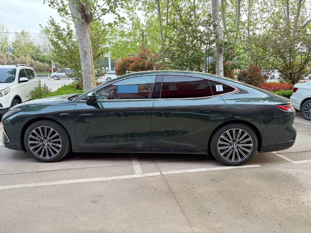 2025 Geely Galaxy Starshine 8 1.5T 163HP L4 3DHT PHEV 27.69KWH,autocango,china used car exporter,china ev exporter,chinese used car exporter,chinese used ev exporter