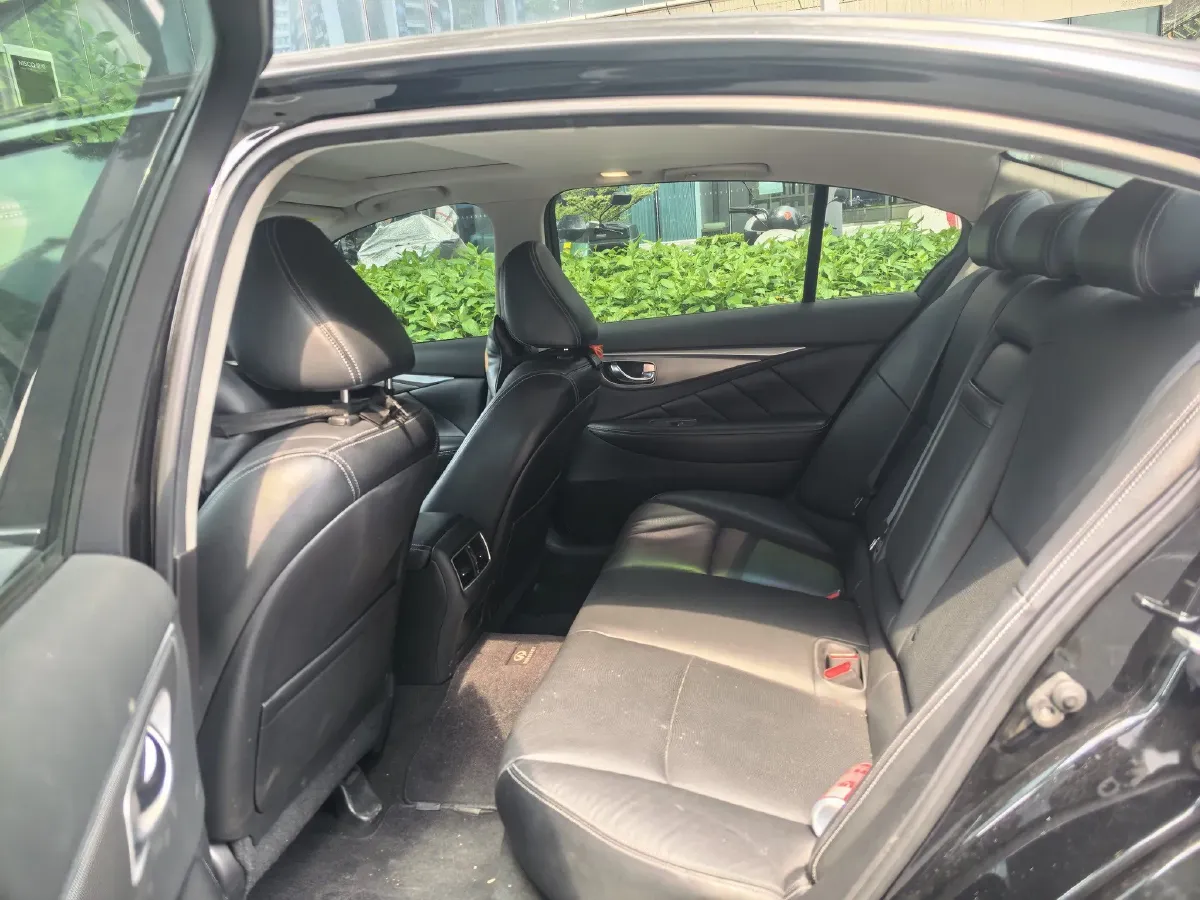 2018 Jeep Grand Commander 2.0T 265HP L4 9AT,autocango,china used car exporter,china ev exporter,chinese used car exporter,chinese used ev exporter