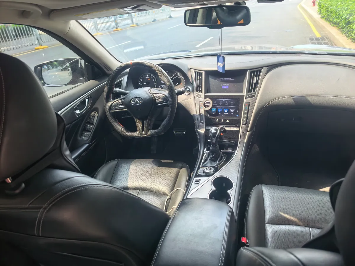 2018 Jeep Grand Commander 2.0T 265HP L4 9AT,autocango,china used car exporter,china ev exporter,chinese used car exporter,chinese used ev exporter