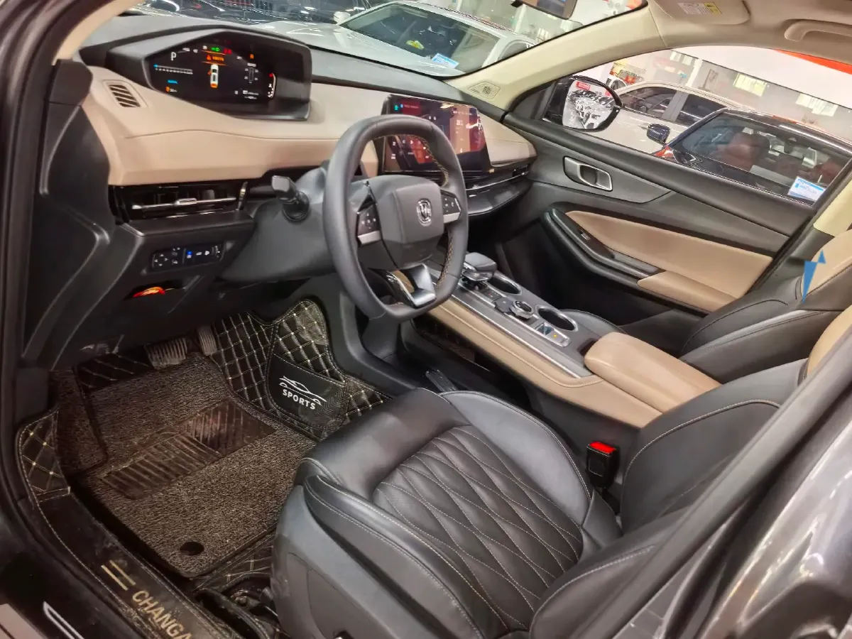 2022 ChangAn Oshan X7 Plus 1.5T 188HP L4 7DCT,autocango,china used car exporter,china ev exporter,chinese used car exporter,chinese used ev exporter