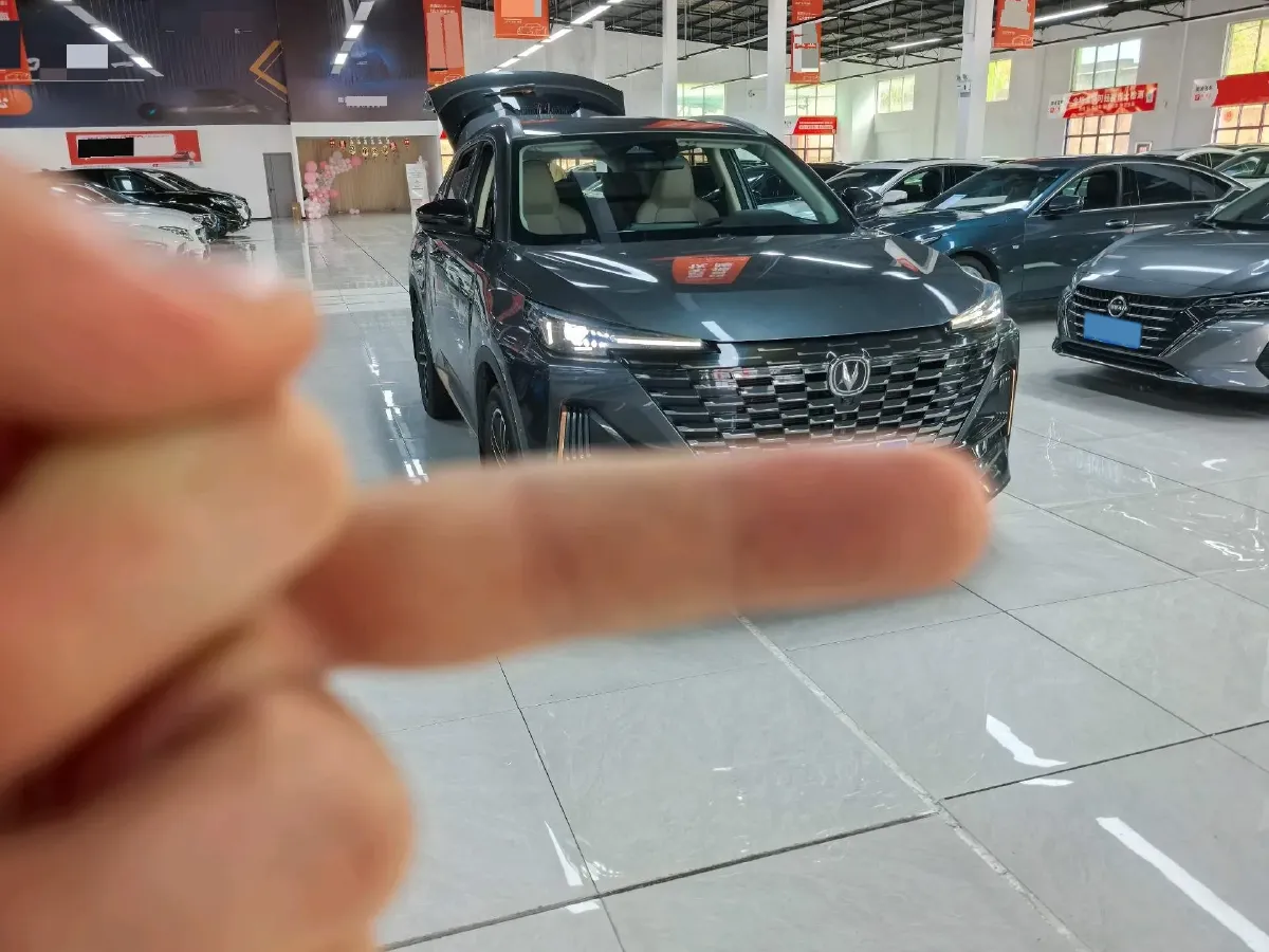 2022 ChangAn Oshan X7 Plus 1.5T 188HP L4 7DCT,autocango,china used car exporter,china ev exporter,chinese used car exporter,chinese used ev exporter