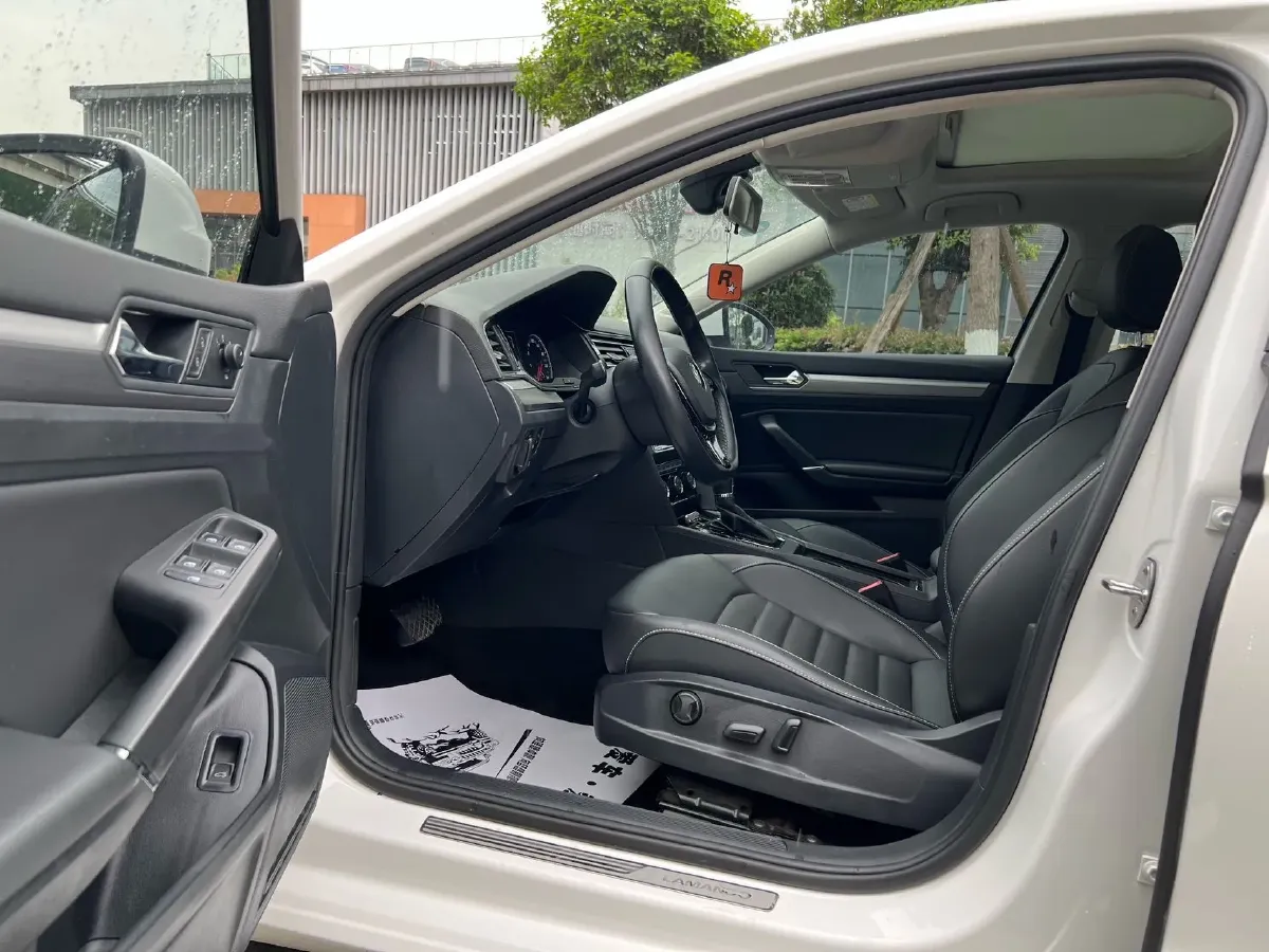 2019 Volkswagen Passat 1.4T 150HP L4 7DCT,autocango,china used car exporter,china ev exporter,chinese used car exporter,chinese used ev exporter