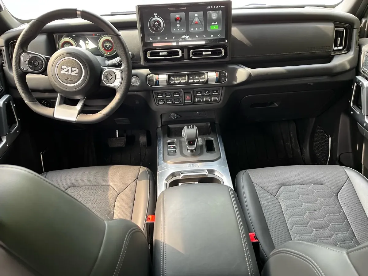 2024 212 212 T01 2.0T 252HP L4 8AT,autocango,china used car exporter,china ev exporter,chinese used car exporter,chinese used ev exporter