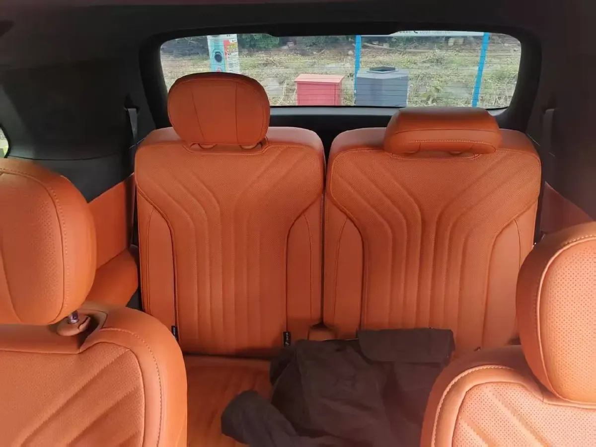 2025 Volkswagen Tiguan L 2.0T 220HP L4 7DCT,autocango,china used car exporter,china ev exporter,chinese used car exporter,chinese used ev exporter