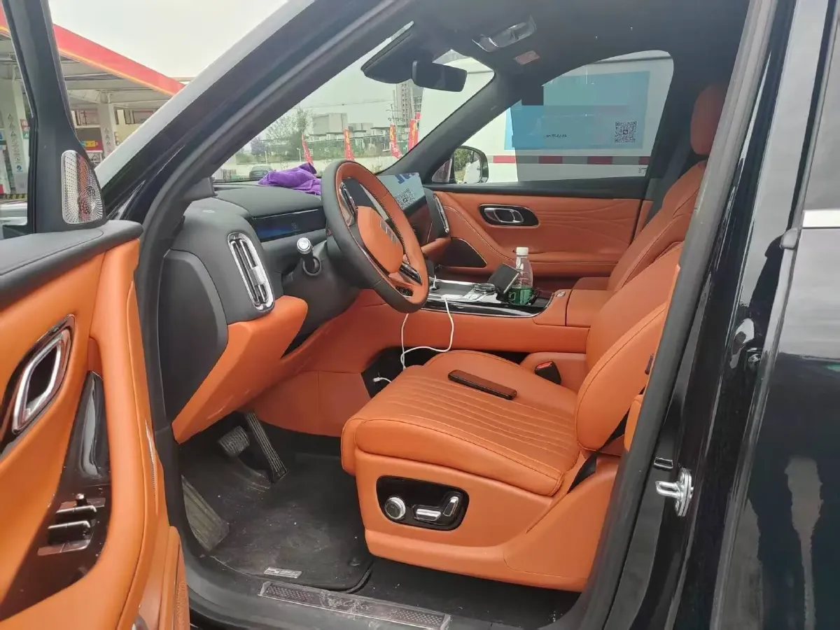 2025 Volkswagen Tiguan L 2.0T 220HP L4 7DCT,autocango,china used car exporter,china ev exporter,chinese used car exporter,chinese used ev exporter