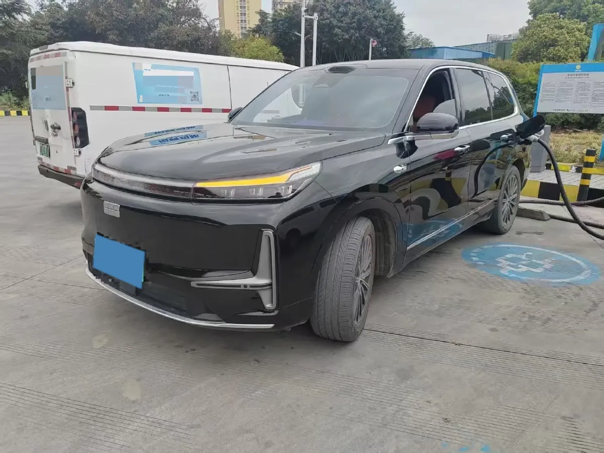 2025 Volkswagen Tiguan L 2.0T 220HP L4 7DCT,autocango,china used car exporter,china ev exporter,chinese used car exporter,chinese used ev exporter