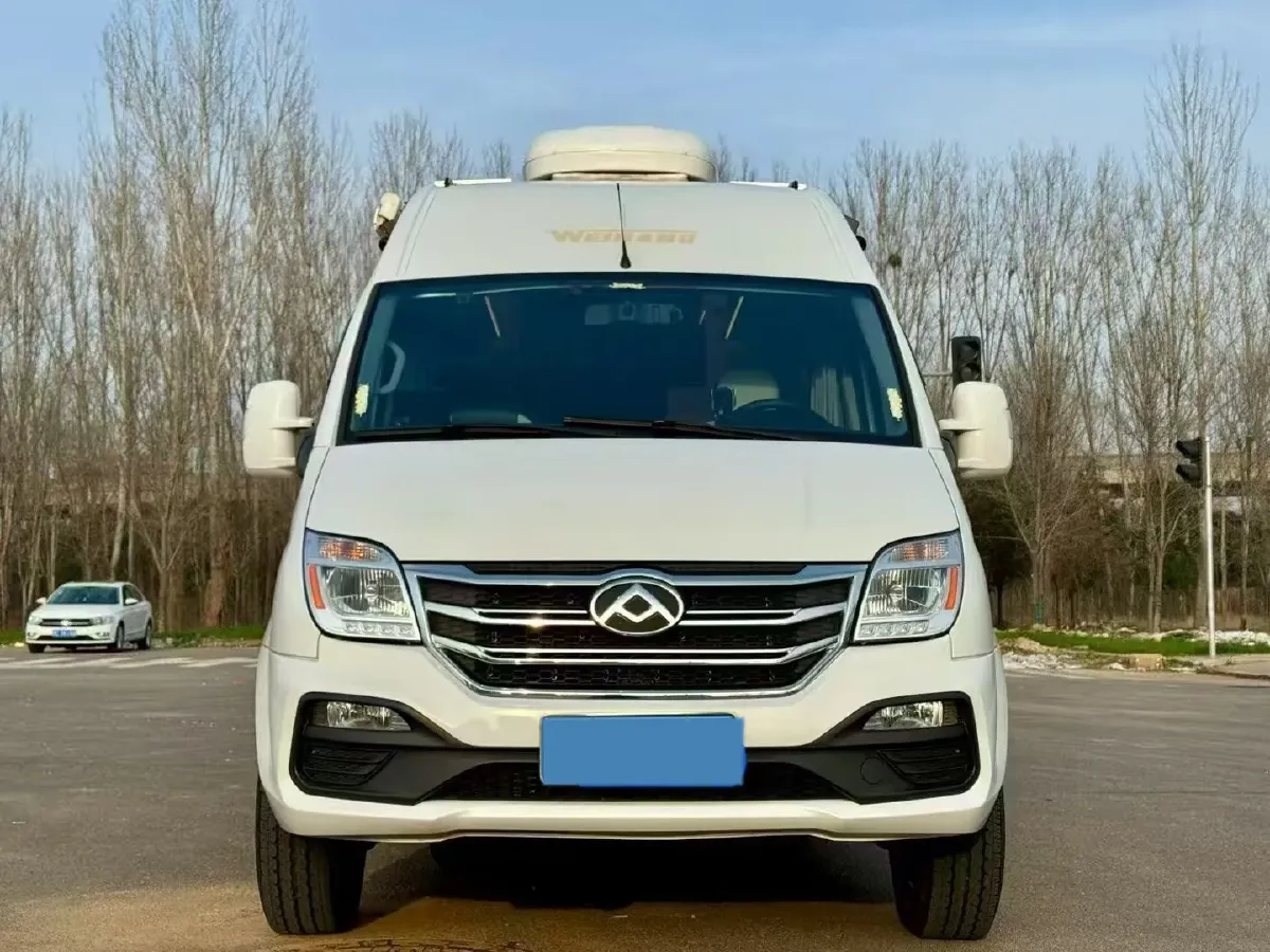2021 MAXUS XinTu V80 2.0T 127HP L4 6MT,autocango,china used car exporter,china ev exporter,chinese used car exporter,chinese used ev exporter
