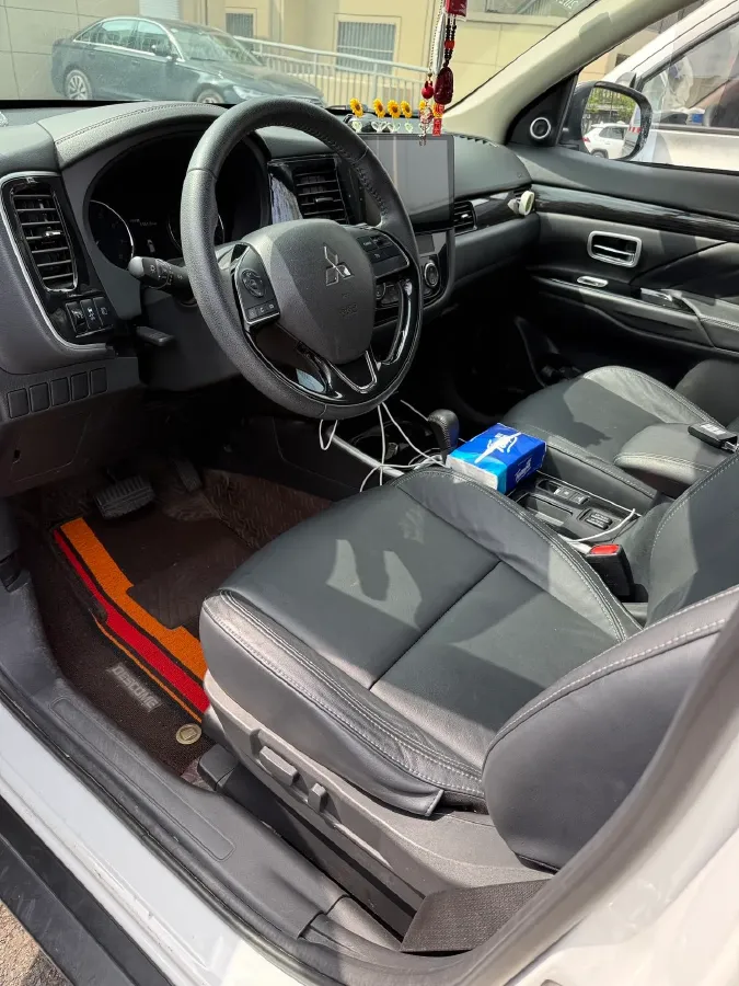 2019 Mitsubishi Outlander 2.0L 166HP L4 CVT,autocango,china used car exporter,china ev exporter,chinese used car exporter,chinese used ev exporter