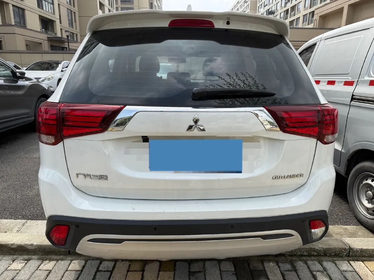 2019 Mitsubishi Outlander 2.0L 166HP L4 CVT,autocango,china used car exporter,china ev exporter,chinese used car exporter,chinese used ev exporter