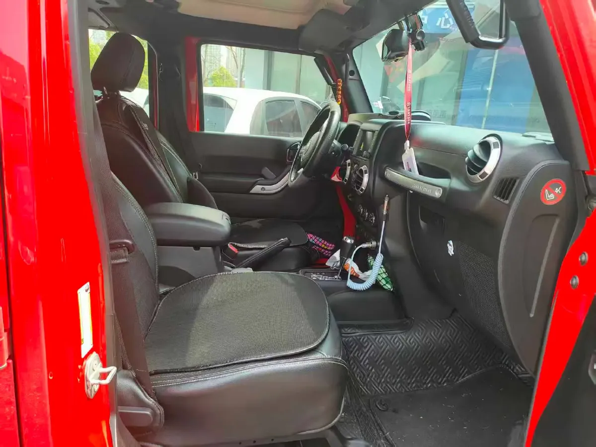 2017 Jeep Wrangler 3.0L 234HP V6 5AT,autocango,china used car exporter,china ev exporter,chinese used car exporter,chinese used ev exporter