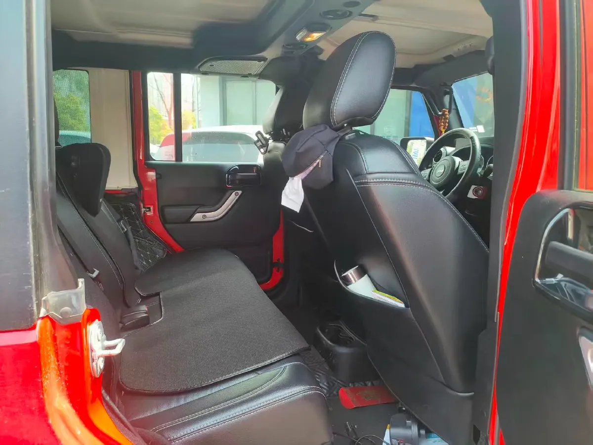 2017 Jeep Wrangler 3.0L 234HP V6 5AT,autocango,china used car exporter,china ev exporter,chinese used car exporter,chinese used ev exporter