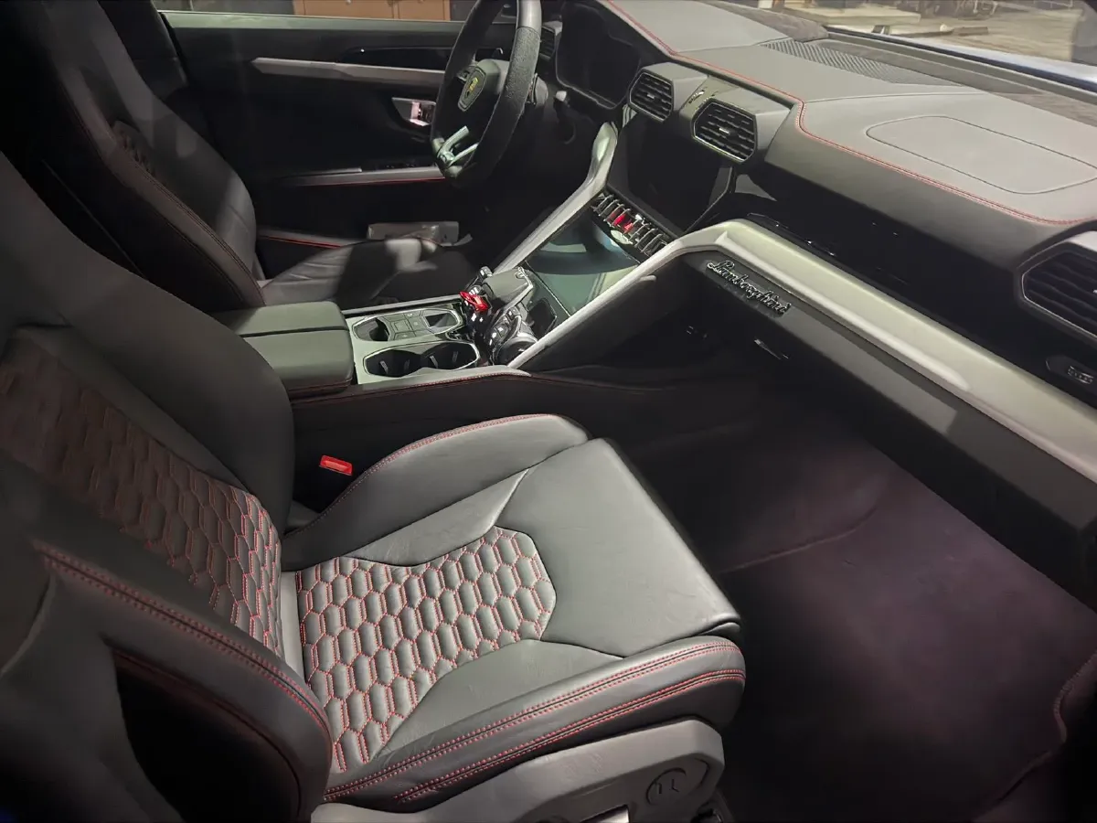 2018 Lamborghini Urus 4.0T 650HP V8 8AT,autocango,china used car exporter,china ev exporter,chinese used car exporter,chinese used ev exporter