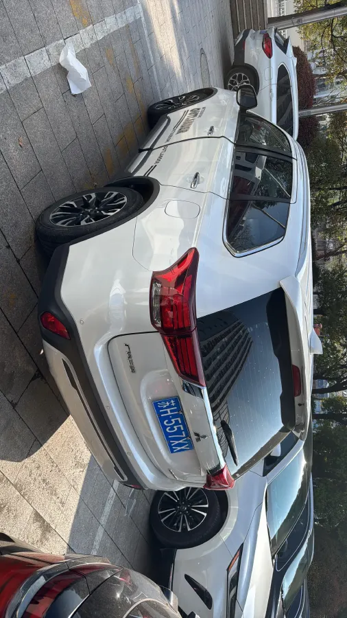 2021 Mitsubishi Outlander 2.4L 192HP L4 CVT,autocango,china used car exporter,china ev exporter,chinese used car exporter,chinese used ev exporter