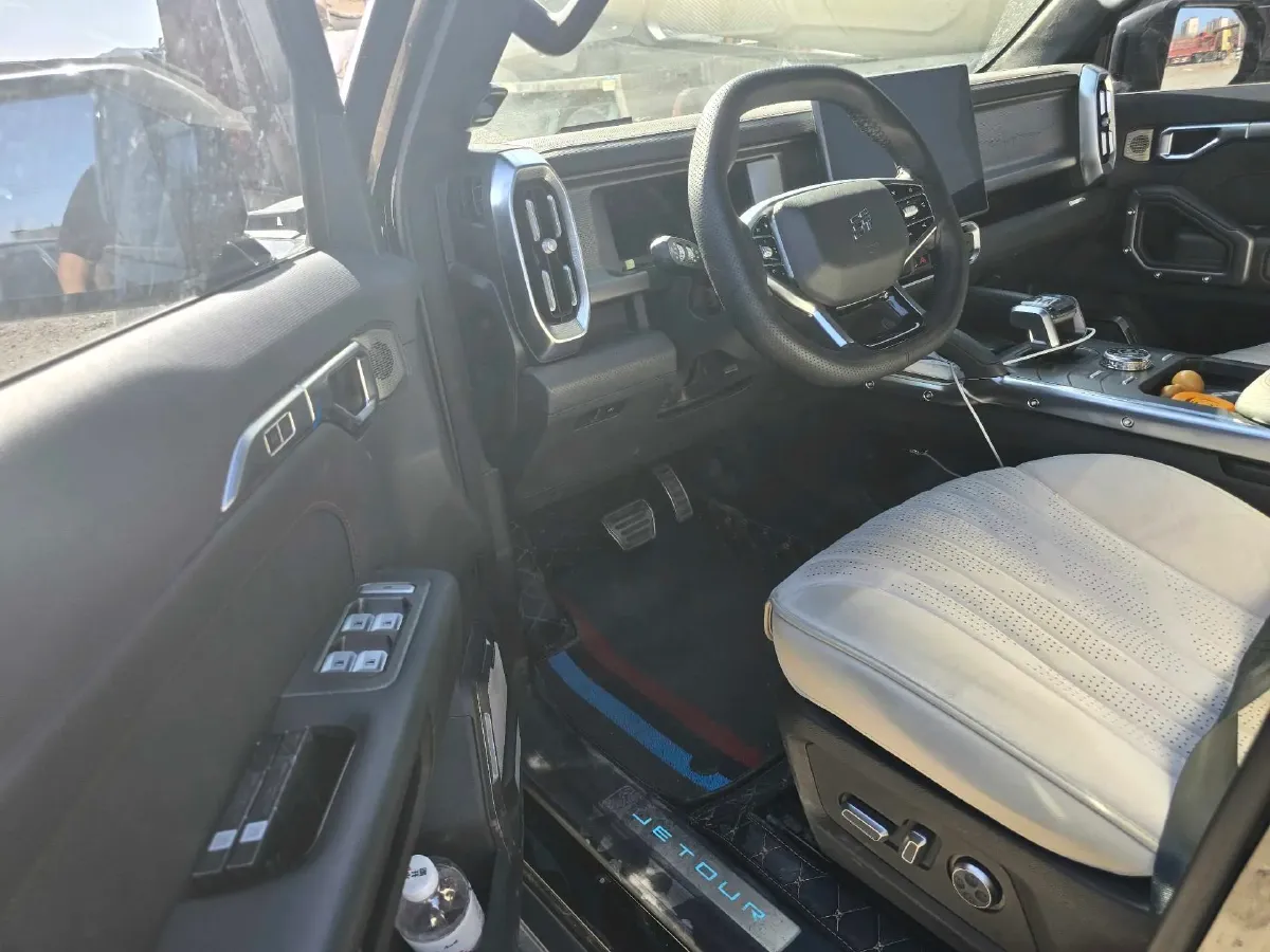 2023 Jetour Traveller 2.0T 254HP L4 8AT,autocango,china used car exporter,china ev exporter,chinese used car exporter,chinese used ev exporter