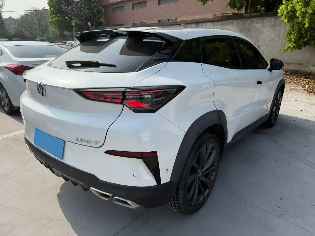 2020 ChangAn UNI-T 1.5T 180HP L4 7DCT,autocango,china used car exporter,china ev exporter,chinese used car exporter,chinese used ev exporter