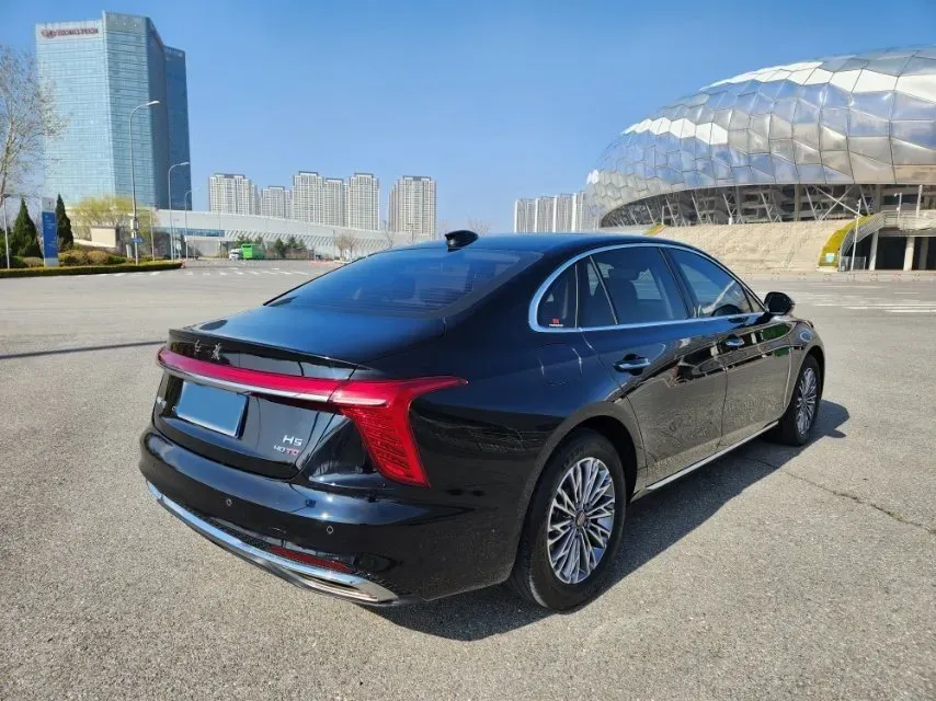 2023 HongQi H5 2.0T 224HP L4 8AT,autocango,china used car exporter,china ev exporter,chinese used car exporter,chinese used ev exporter