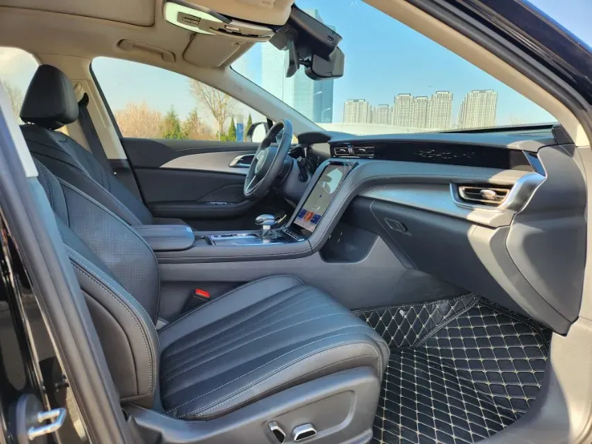 2023 HongQi H5 2.0T 224HP L4 8AT,autocango,china used car exporter,china ev exporter,chinese used car exporter,chinese used ev exporter