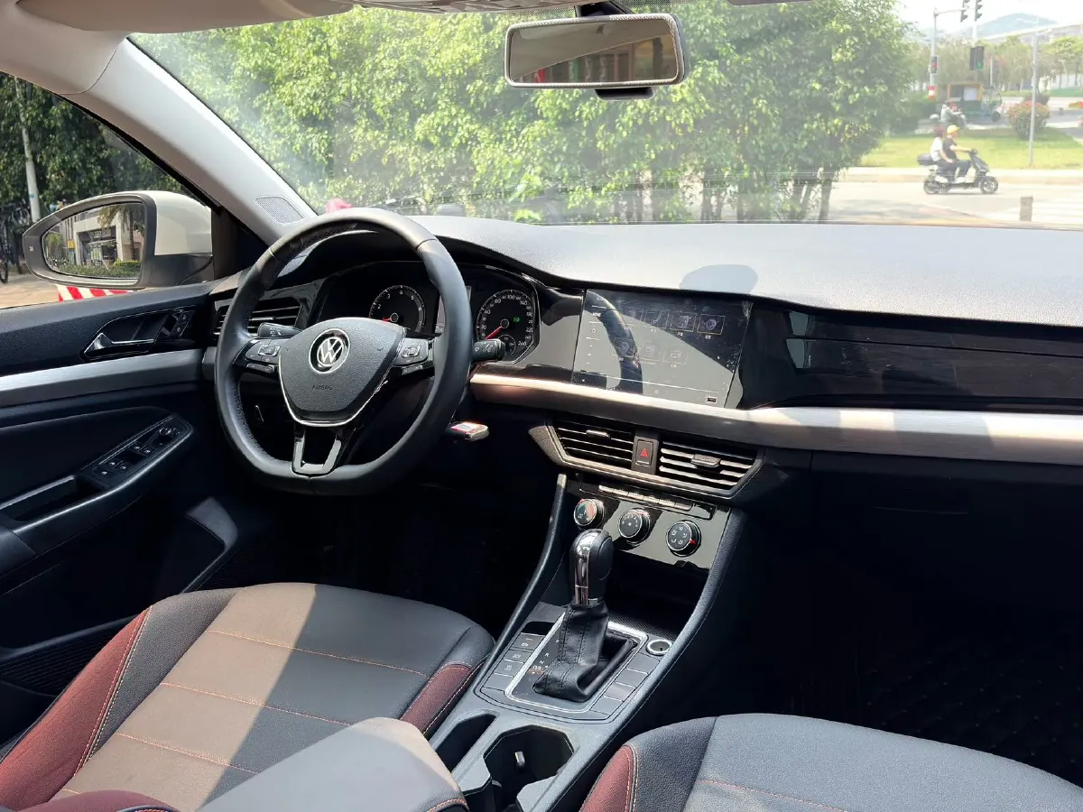 2021 Volkswagen Bora 1.5L 113HP L4 6AT,autocango,china used car exporter,china ev exporter,chinese used car exporter,chinese used ev exporter