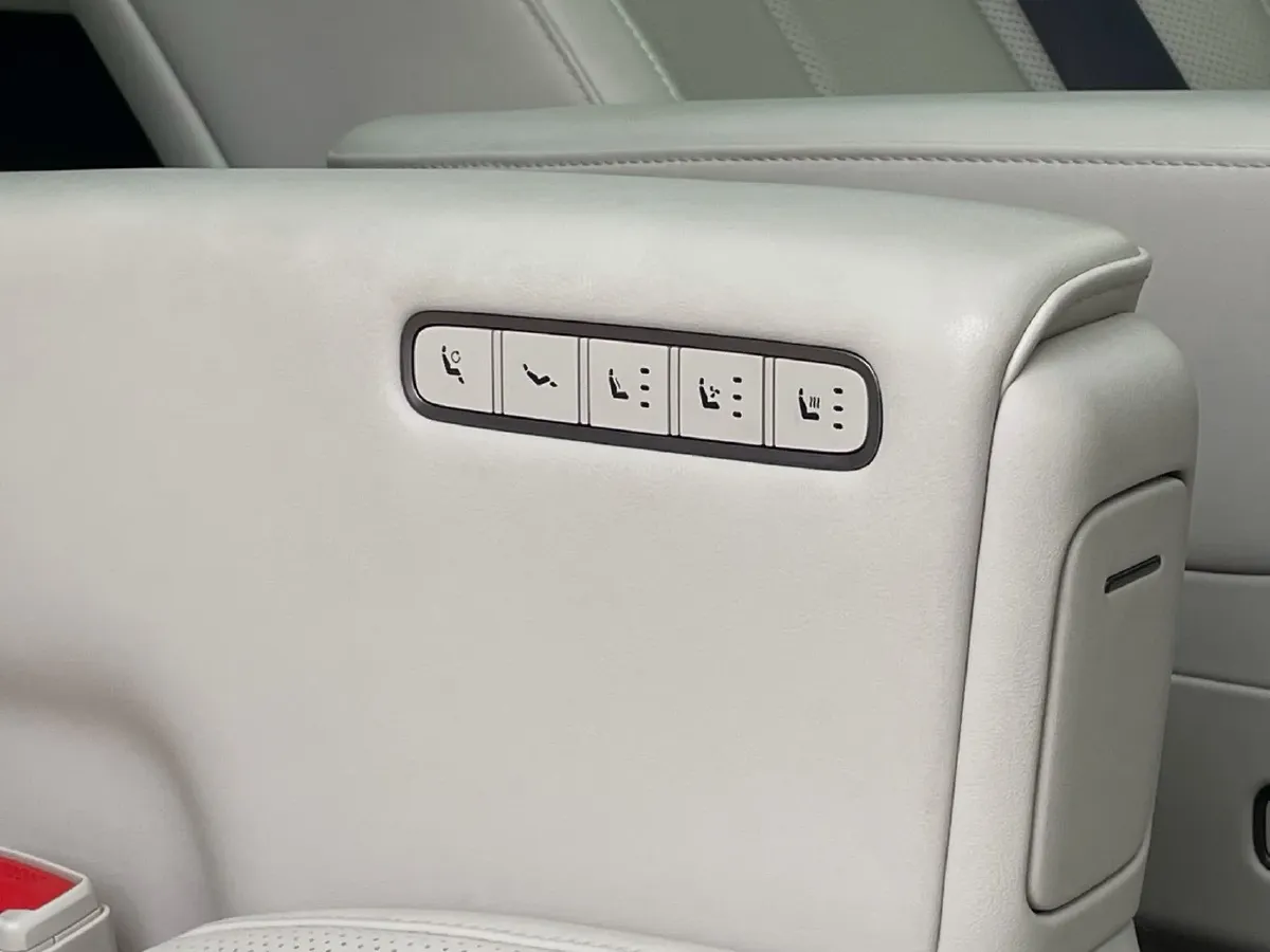 2025 Li MEGA BEV,autocango,china used car exporter,china ev exporter,chinese used car exporter,chinese used ev exporter