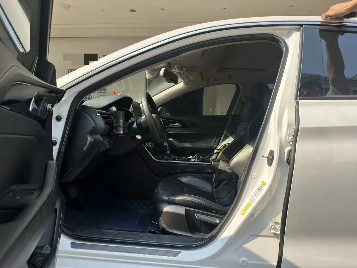 2019 HongQi H5 1.8T 180HP L4 6AT,autocango,china used car exporter,china ev exporter,chinese used car exporter,chinese used ev exporter