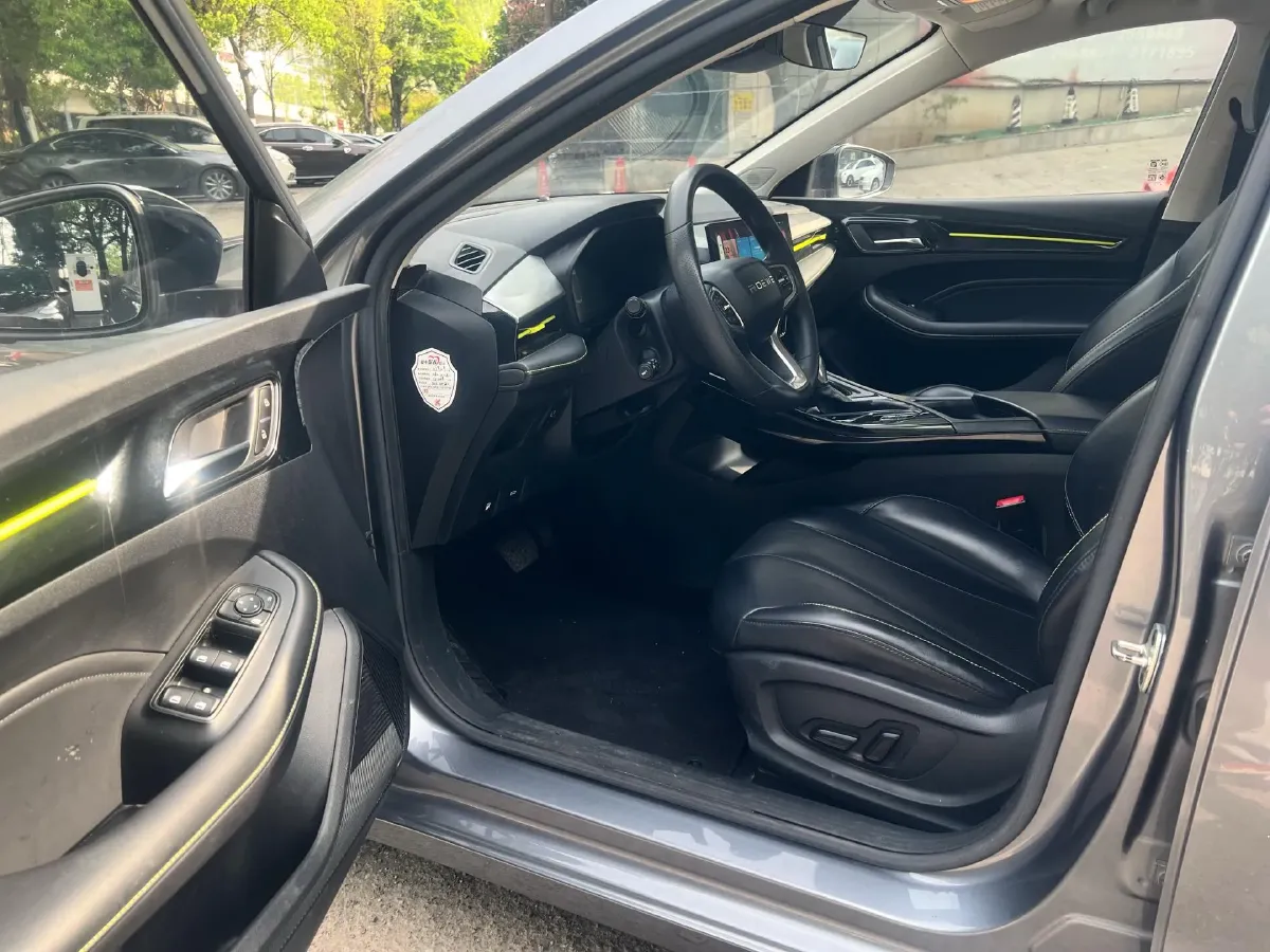 2021 Roewe i5 1.5L 120HP L4 CVT,autocango,china used car exporter,china ev exporter,chinese used car exporter,chinese used ev exporter