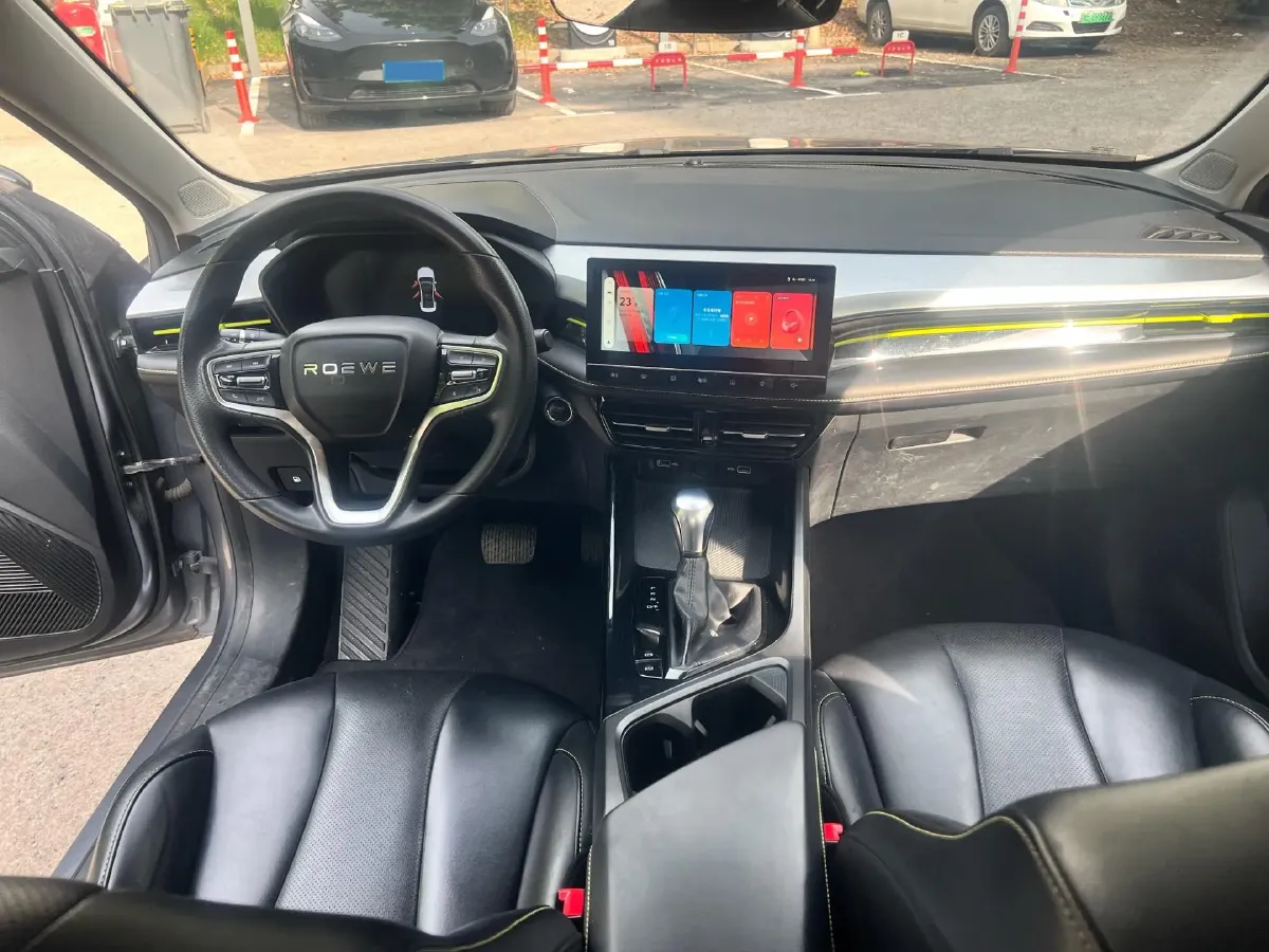 2021 Roewe i5 1.5L 120HP L4 CVT,autocango,china used car exporter,china ev exporter,chinese used car exporter,chinese used ev exporter