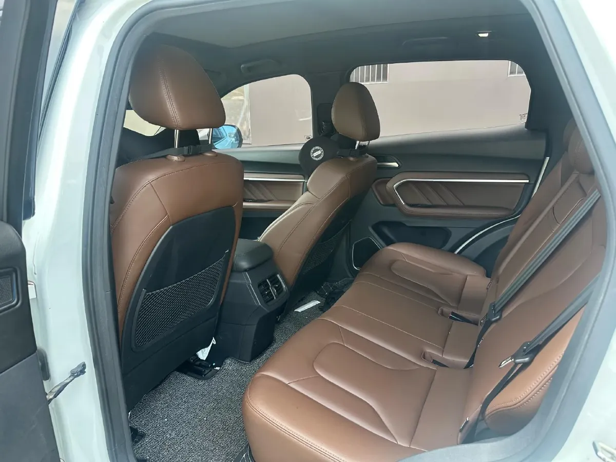 2017 Haval H6 1.5T 169HP L4 7DCT,autocango,china used car exporter,china ev exporter,chinese used car exporter,chinese used ev exporter