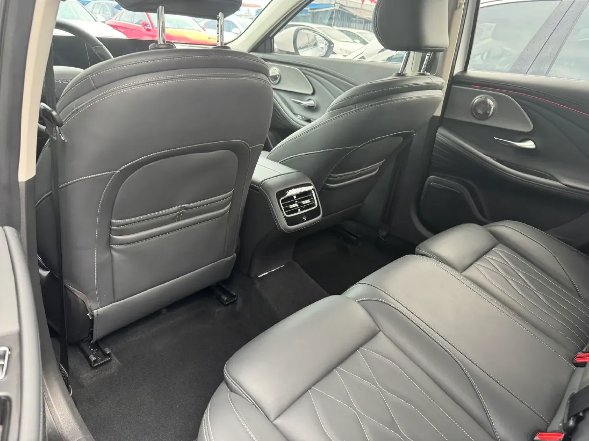 2022 Chery Arrizo 8 1.6T 197HP L4 7DCT,autocango,china used car exporter,china ev exporter,chinese used car exporter,chinese used ev exporter