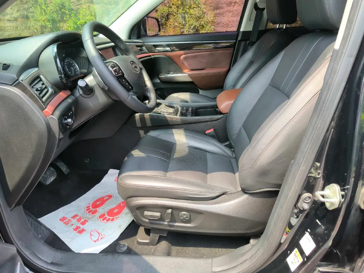 2017 GAC Trumpchi GS8 2.0T 201HP L4 6AT,autocango,china used car exporter,china ev exporter,chinese used car exporter,chinese used ev exporter