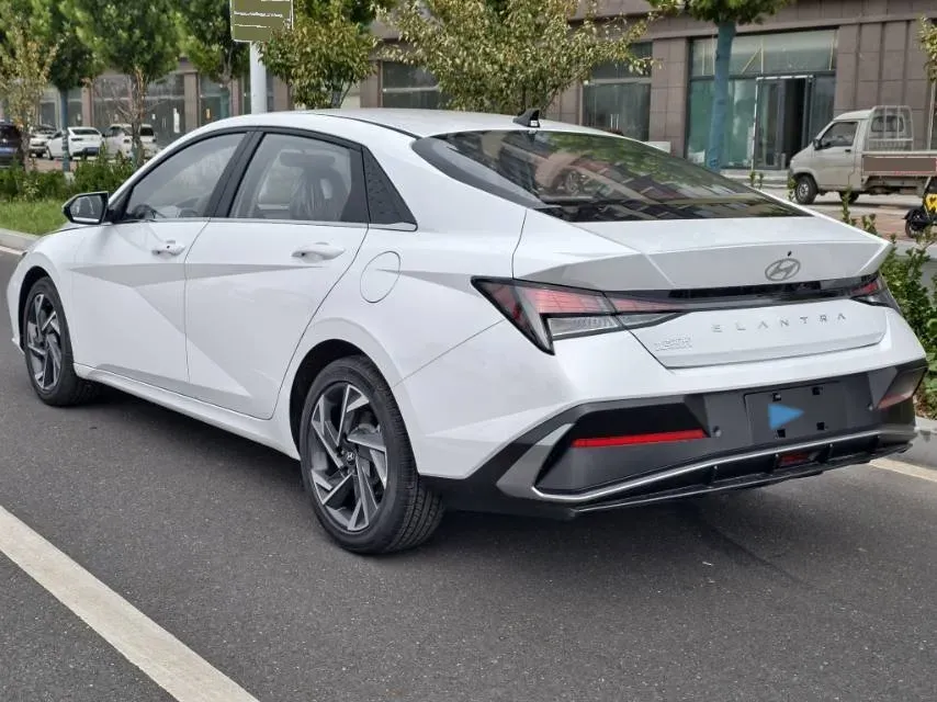 2023 Hyundai Elantra 1.5L 115HP L4 CVT,autocango,china used car exporter,china ev exporter,chinese used car exporter,chinese used ev exporter