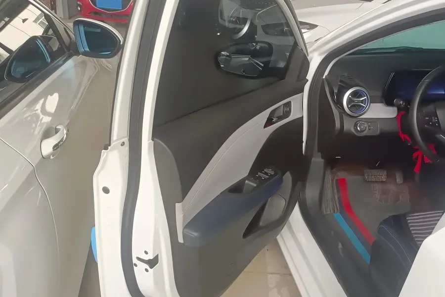 2023 Chevrolet Monza 1.3T 163HP L3 6AT,autocango,china used car exporter,china ev exporter,chinese used car exporter,chinese used ev exporter