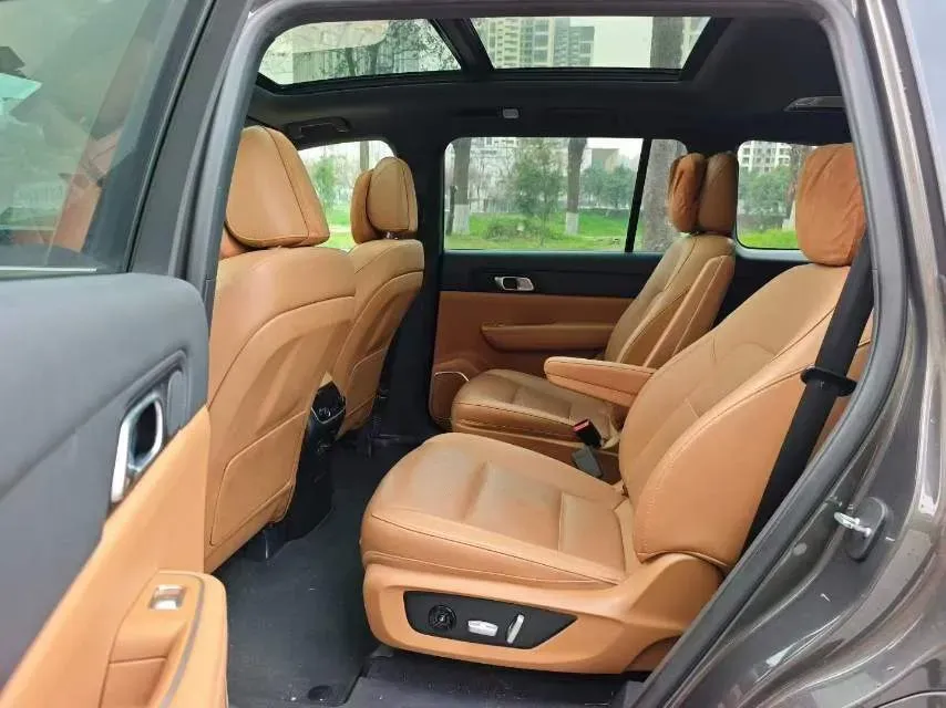 2021 Li ONE Range Extended 131HP REEV 40.5KWH,autocango,china used car exporter,china ev exporter,chinese used car exporter,chinese used ev exporter