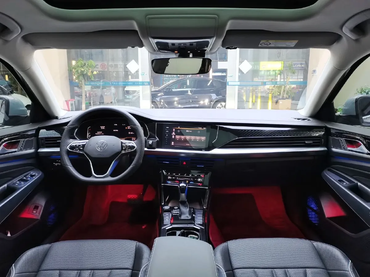 2024 Volkswagen Passat 2.0T 220HP L4 7DCT,autocango,china used car exporter,china ev exporter,chinese used car exporter,chinese used ev exporter