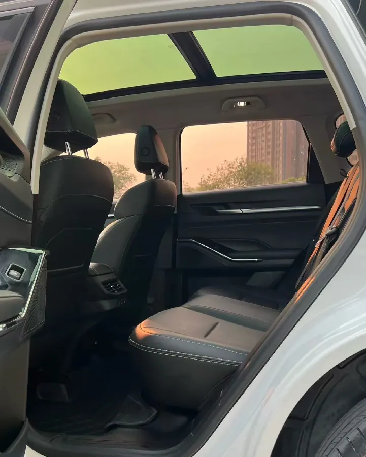 2022 Haval H6 1.5T 184HP L4 7DCT,autocango,china used car exporter,china ev exporter,chinese used car exporter,chinese used ev exporter