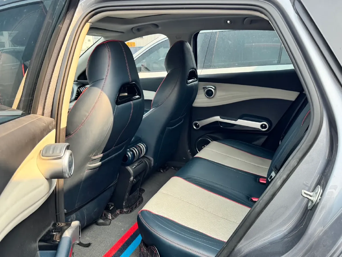 2022 Roewe RX5 MAX 1.5T 181HP L4 6AT,autocango,china used car exporter,china ev exporter,chinese used car exporter,chinese used ev exporter